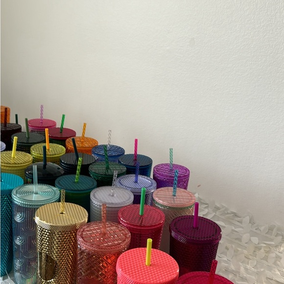 Whole starbucks collection cups ! - Picture 3 of 4